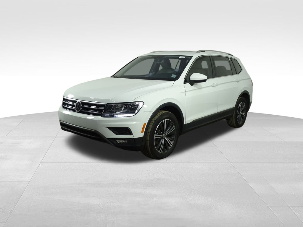 2019 Volkswagen Tiguan SEL R-Line photo 3