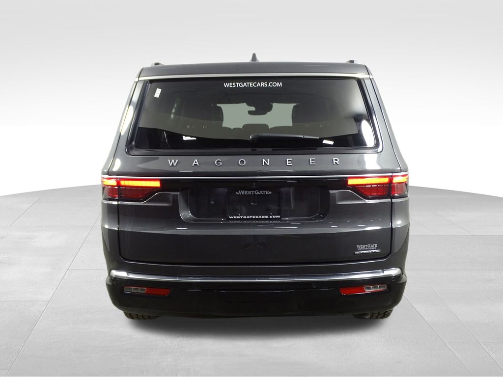 2022 Jeep Wagoneer Series III photo 3
