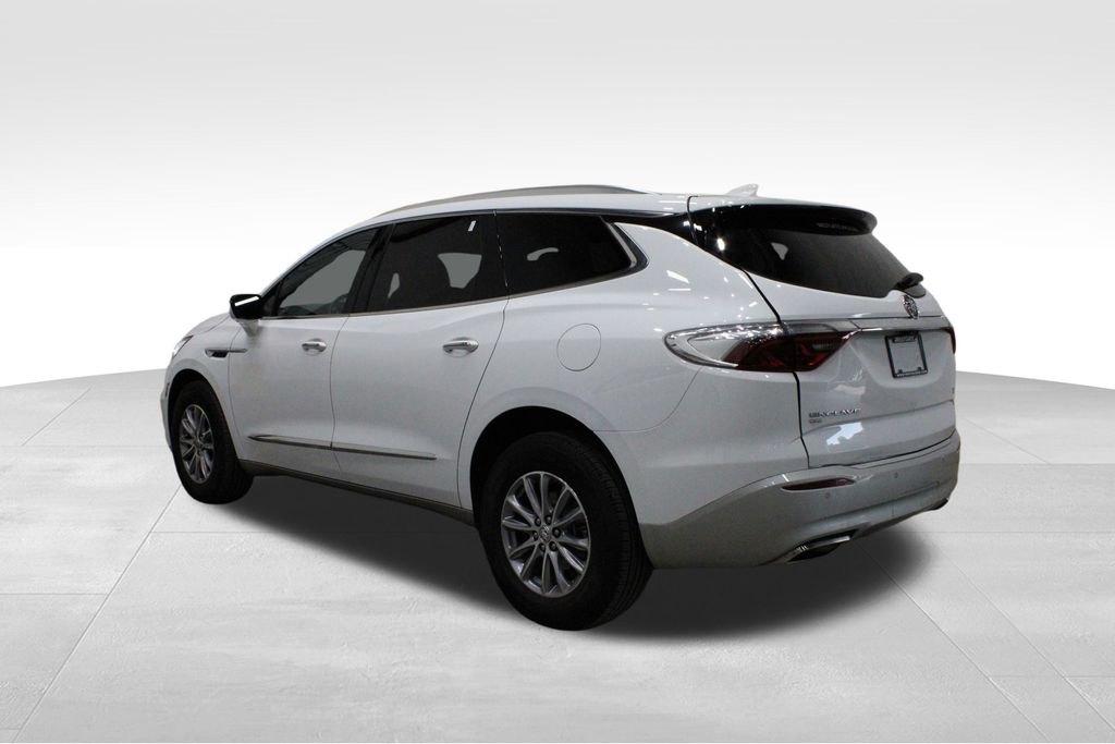 2024 Buick Enclave Premium photo 3