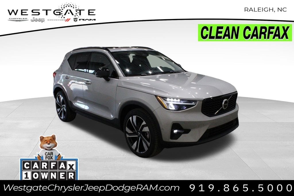 Used 2025 Volvo XC40 B5 Plus Dark Theme SUV