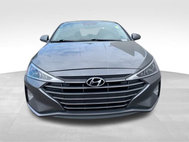 2019 Hyundai Elantra SEL photo 2