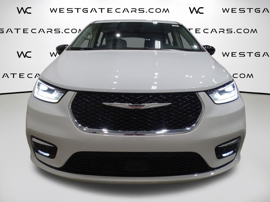 Used 2024 Chrysler Pacifica Touring L Van Passenger Van