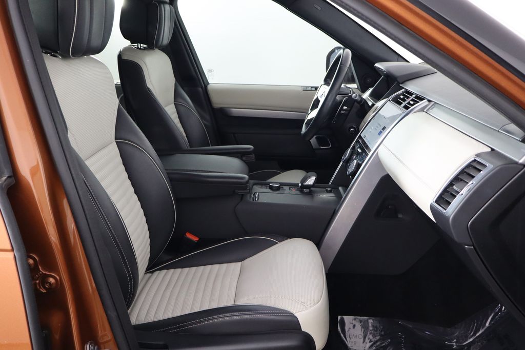 2022 Land Rover Discovery HSE R Dynamic - Photo 17