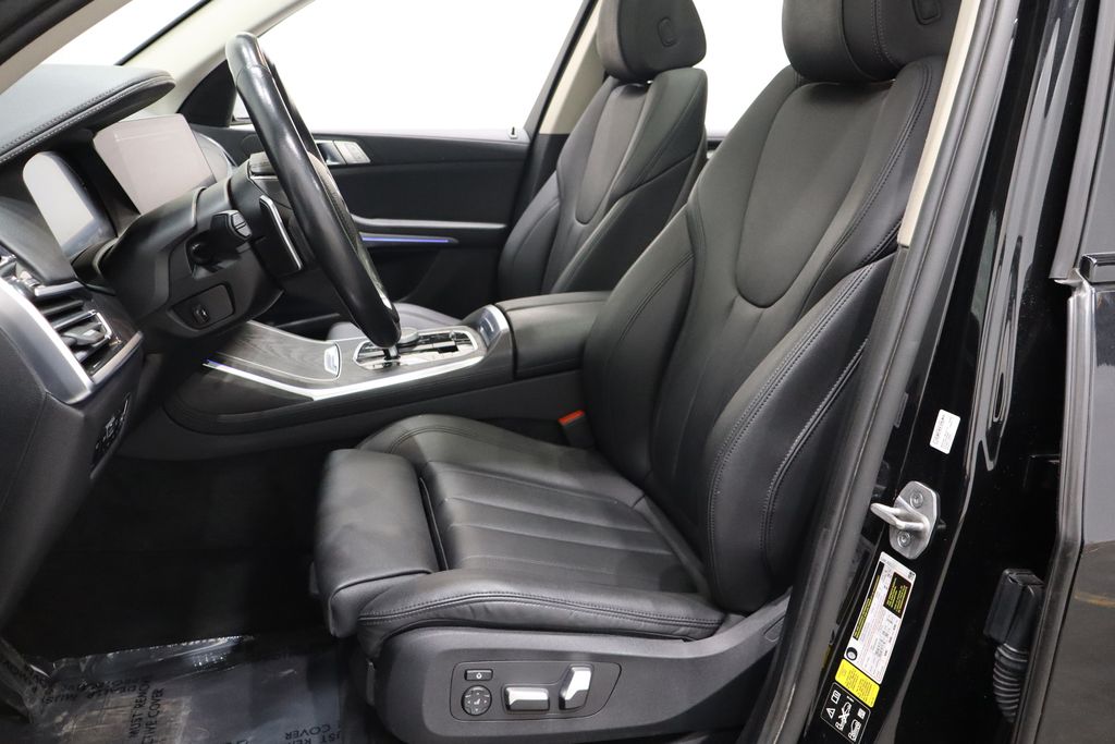 2022 BMW X7 40i - Photo 14