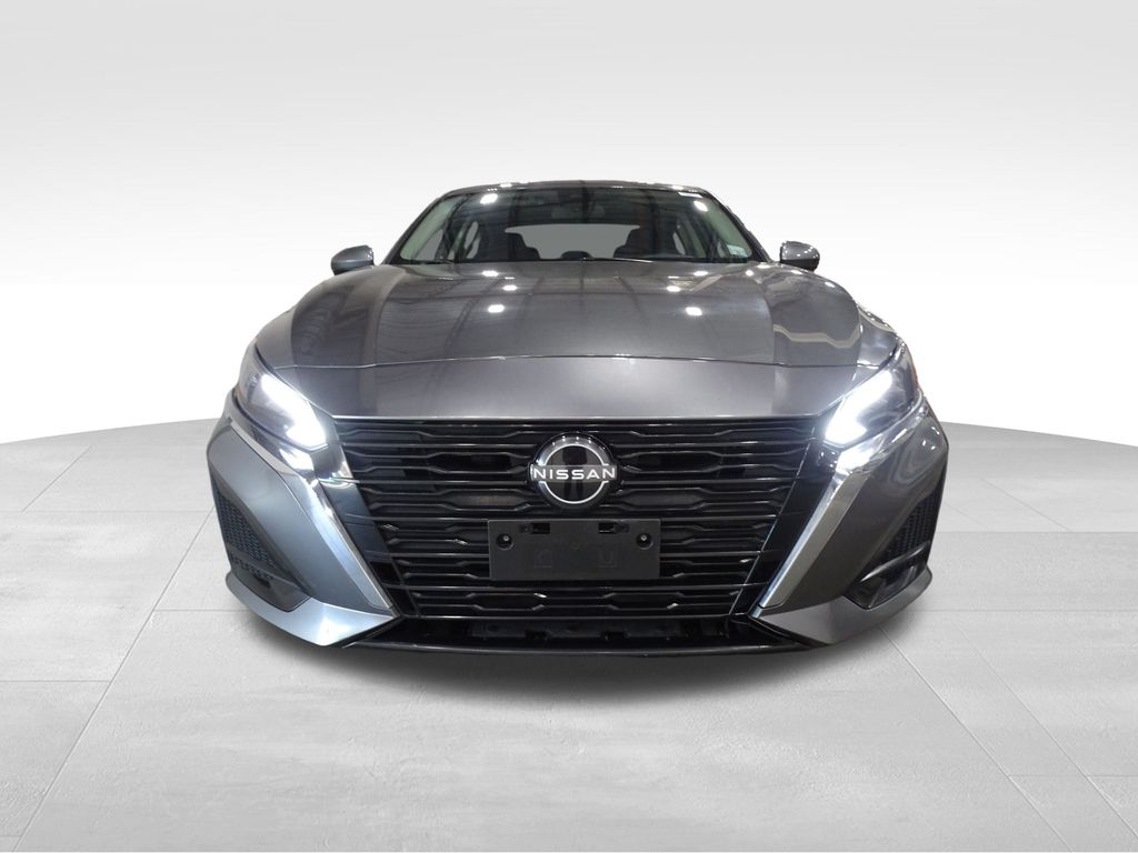 2023 Nissan Altima 2.5 SV photo 2
