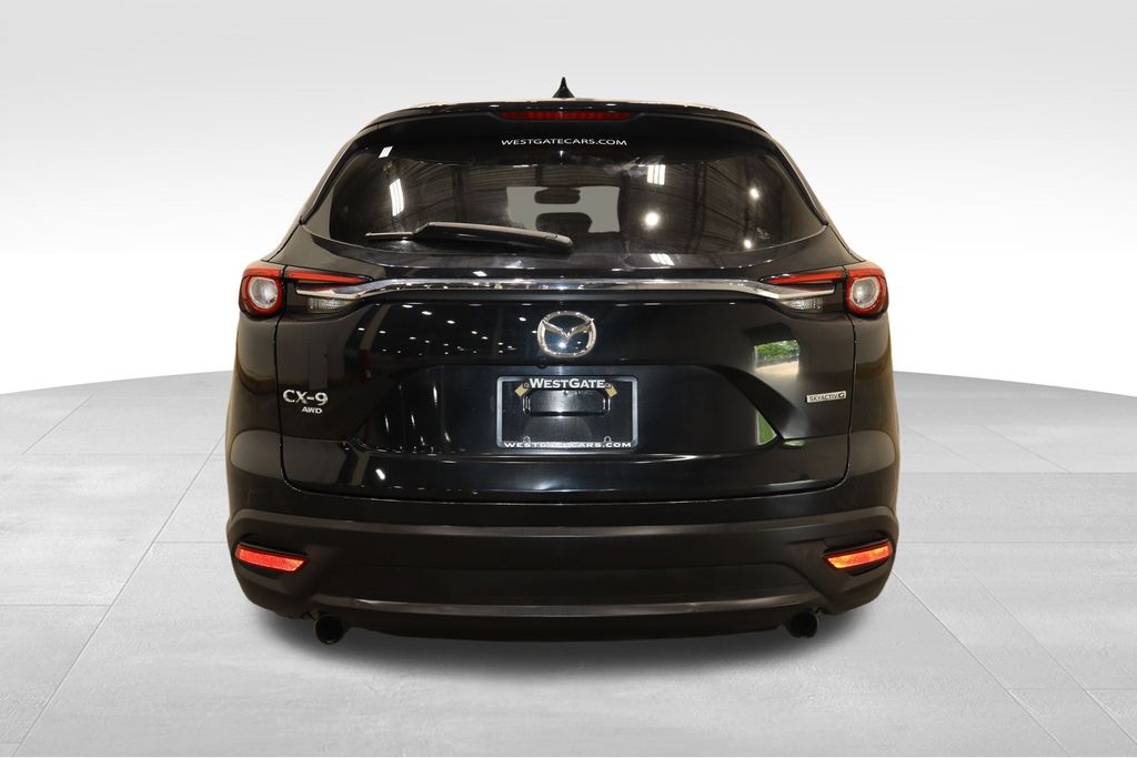 2022 Mazda CX-9 Touring photo 4