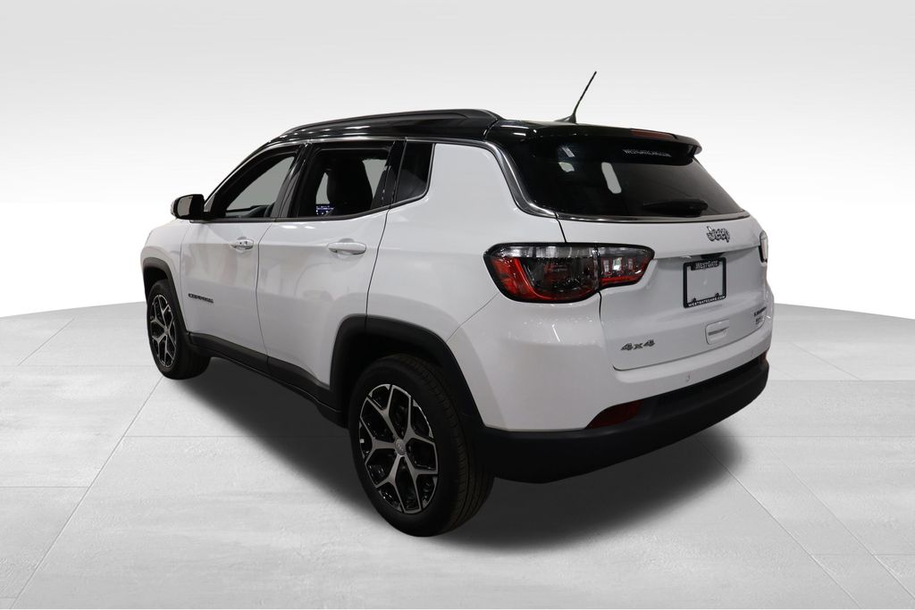 2024 Jeep Compass Limited photo 3