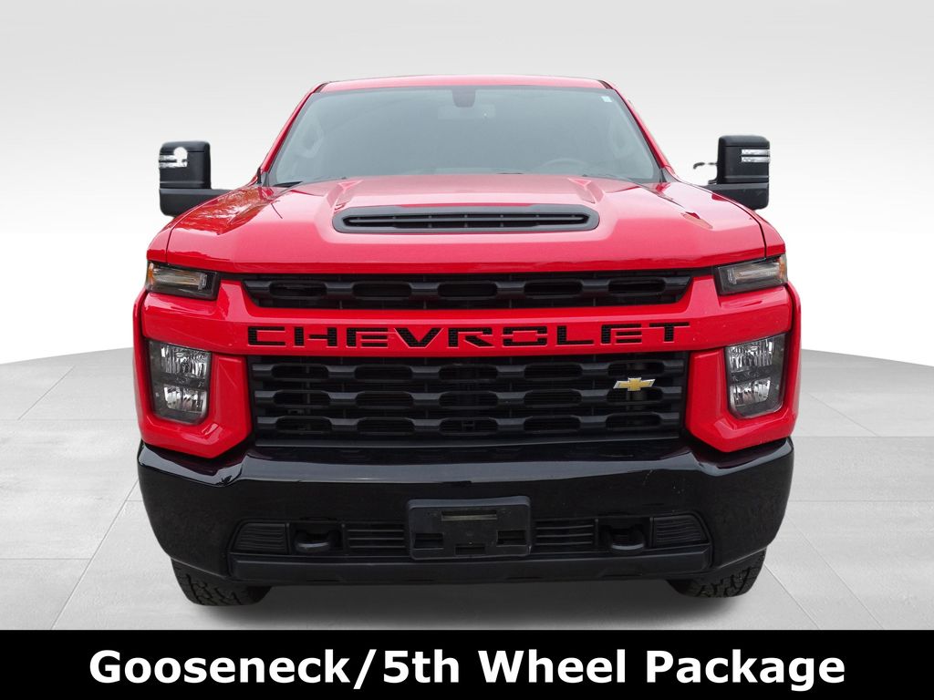 2023 Chevrolet Silverado 2500HD Custom photo 2