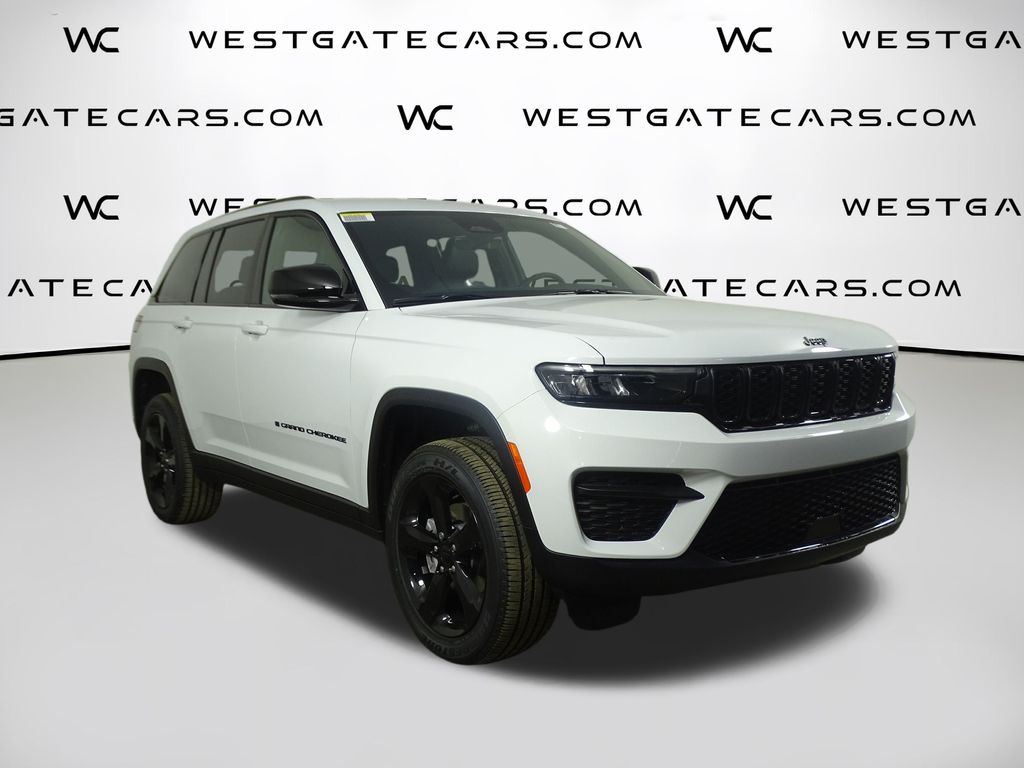 2025 Jeep Grand Cherokee Altitude's photo