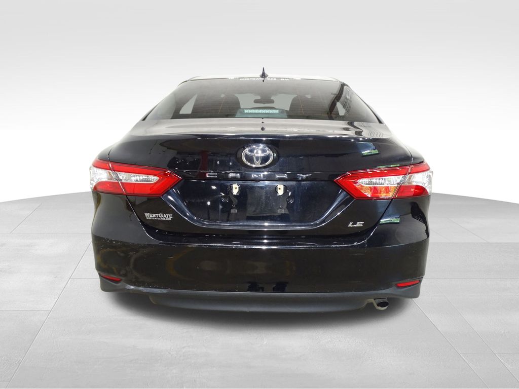 2019 Toyota Camry LE photo 4