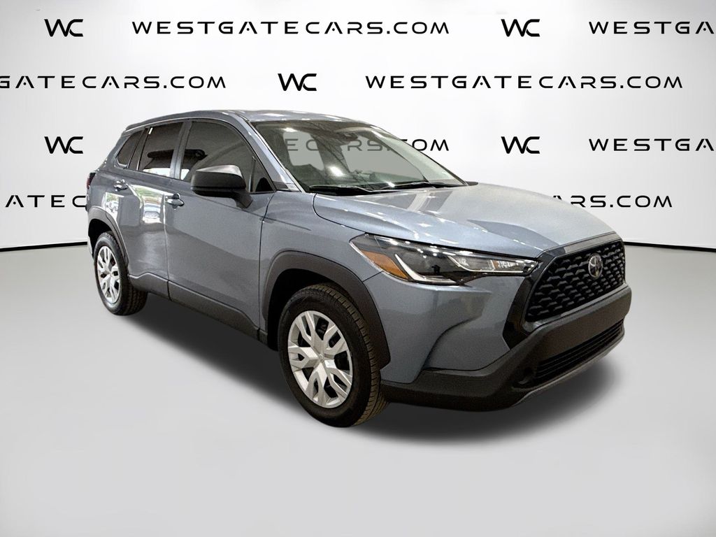 2022 Toyota Corolla Cross L's photo