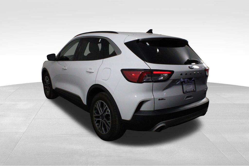 2020 Ford Escape SEL photo 3