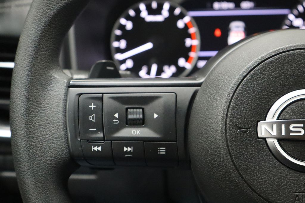 2024 Nissan Rogue SV - Photo 24