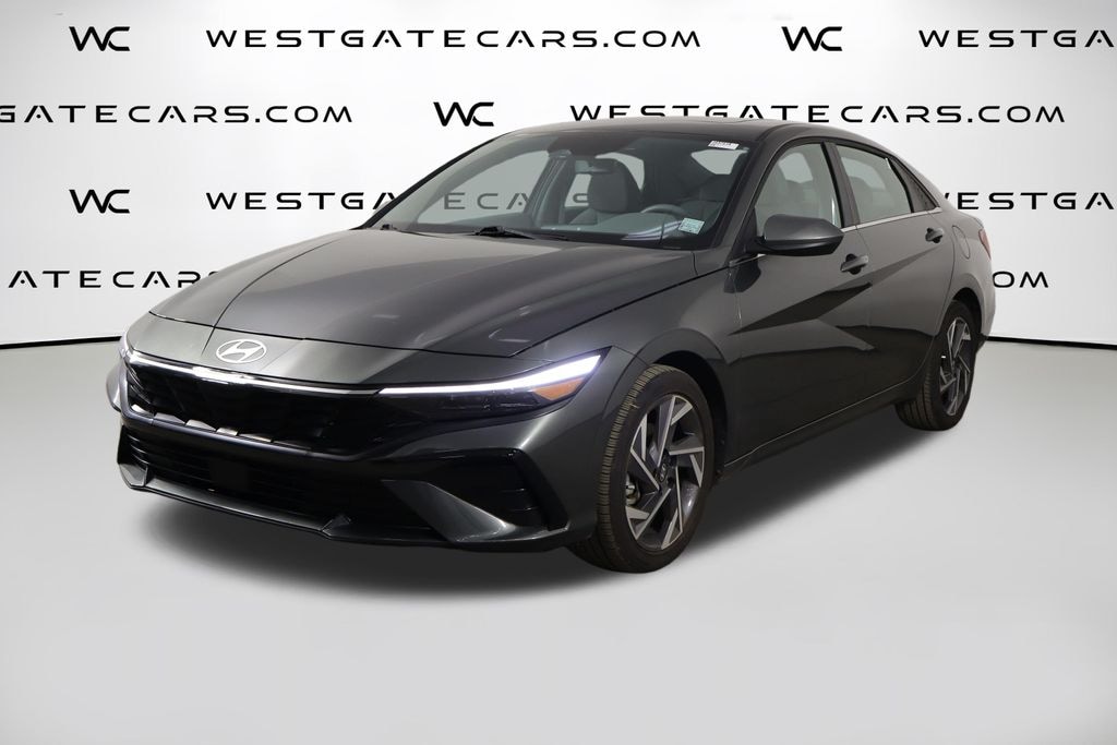 Used 2025 Hyundai Elantra SEL Convenience Sedan