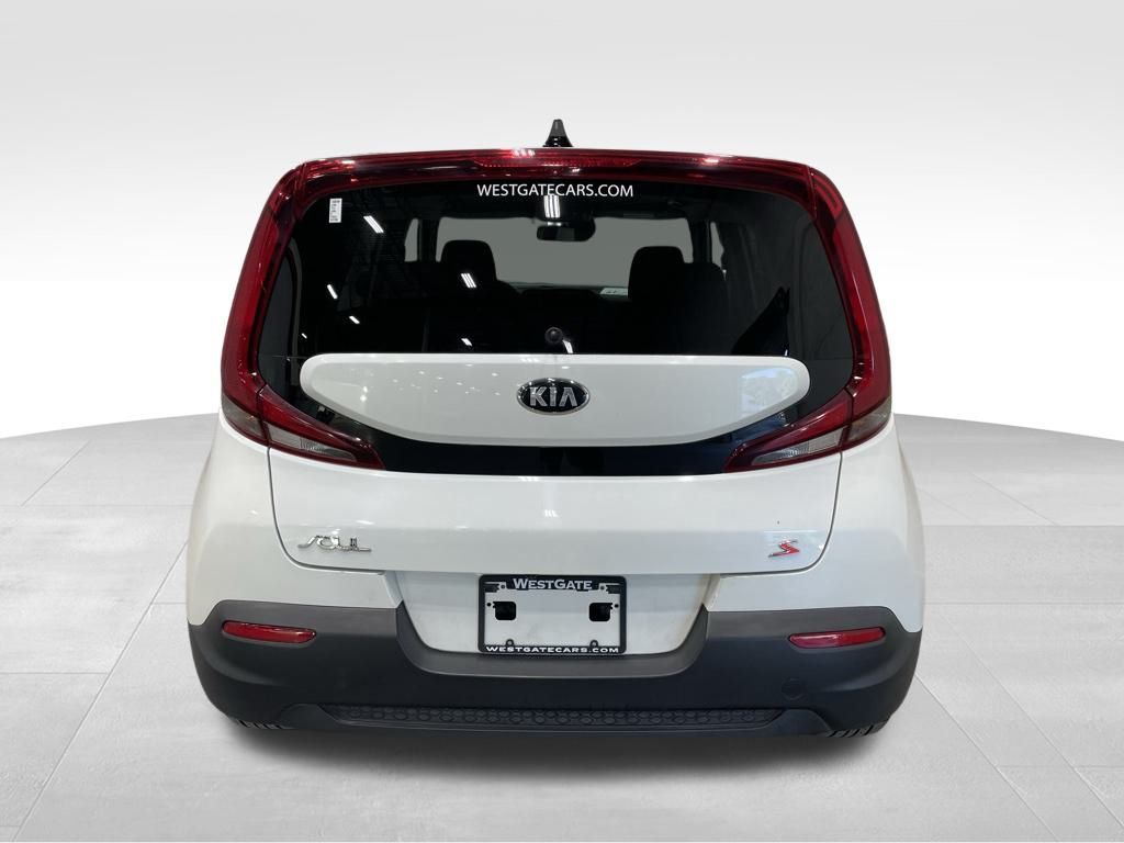 2020 Kia Soul S photo 2