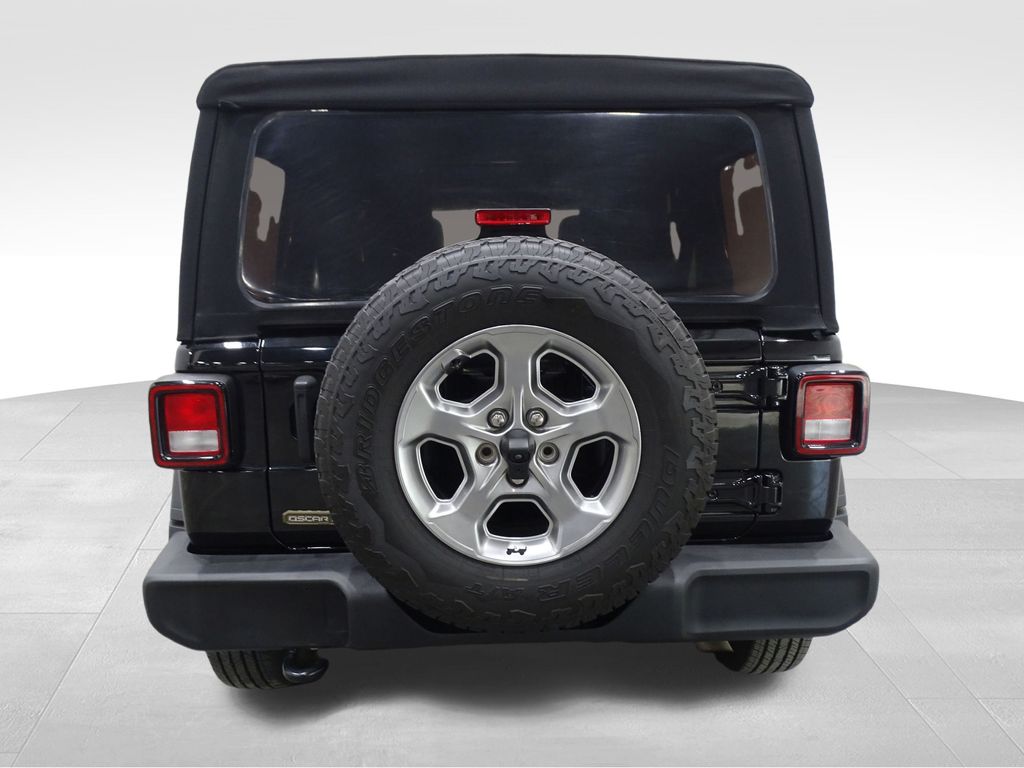 2021 Jeep Wrangler Unlimited Freedom photo 4