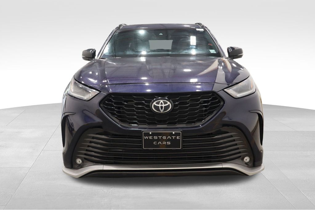 2023 Toyota Highlander XSE photo 2