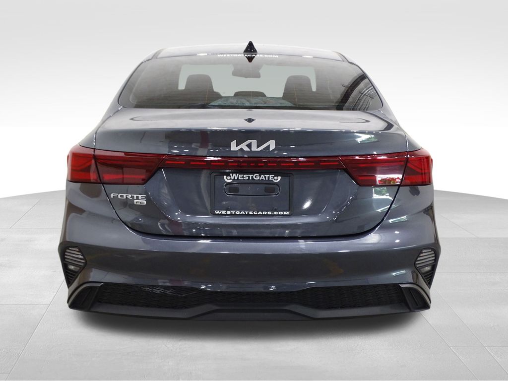 2024 Kia Forte LX photo 4