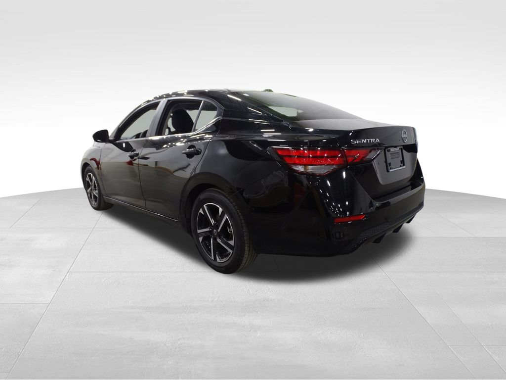 2024 Nissan Sentra SV photo 3