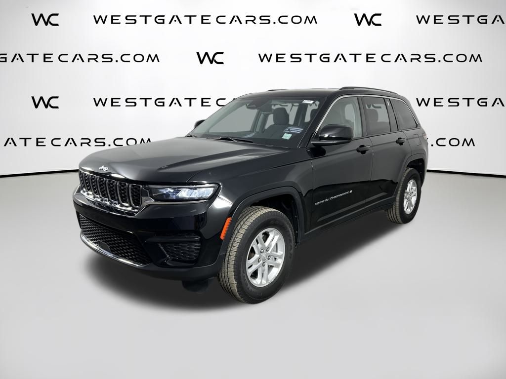 2023 Jeep Grand Cherokee Laredo's photo