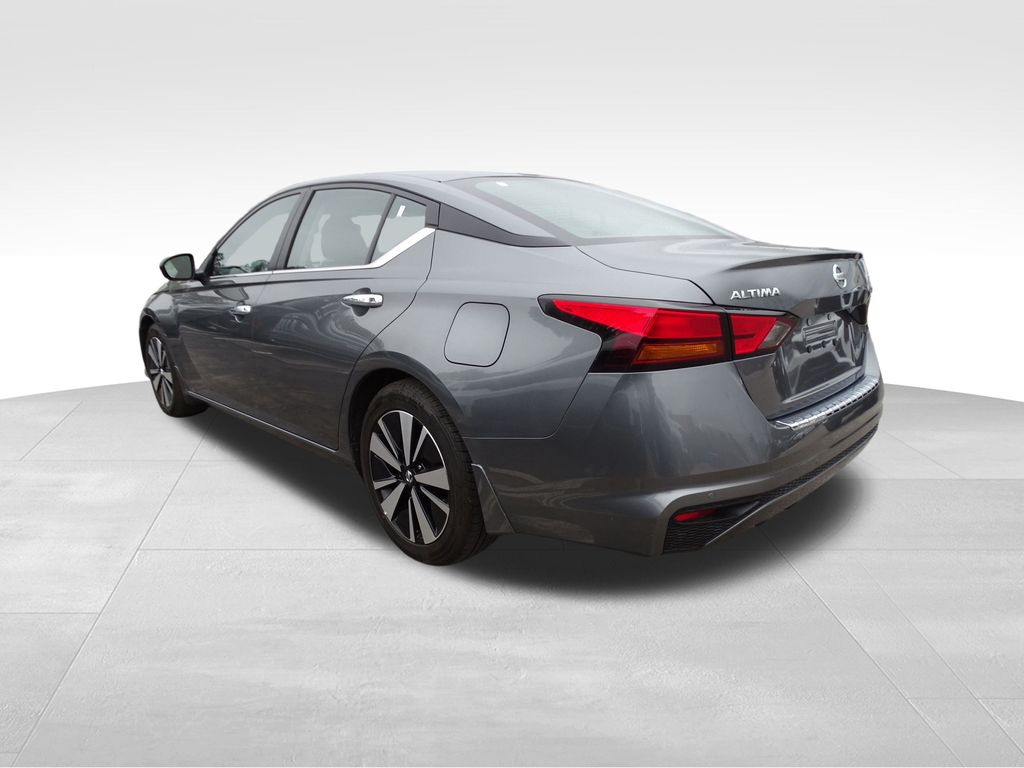 2022 Nissan Altima 2.5 SV photo 3