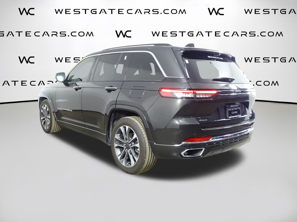 2024 Jeep Grand Cherokee Overland photo 2
