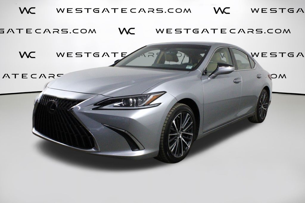 2022 Lexus ES 350's photo