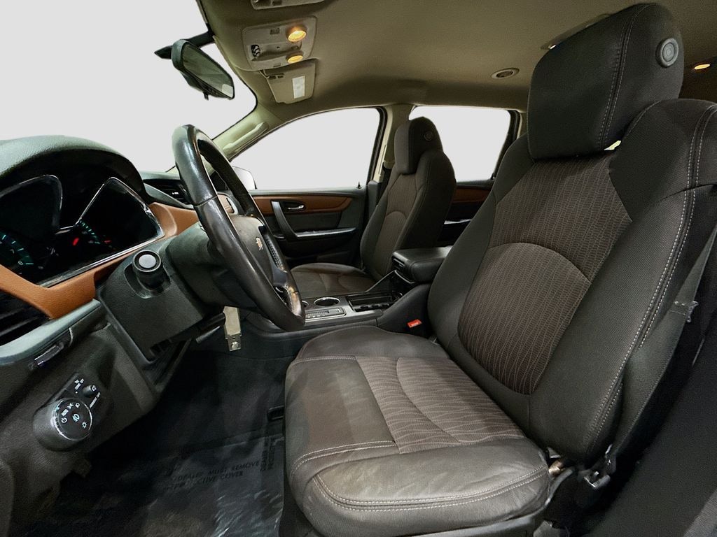 Used 2016 Chevrolet Traverse LT SUV
