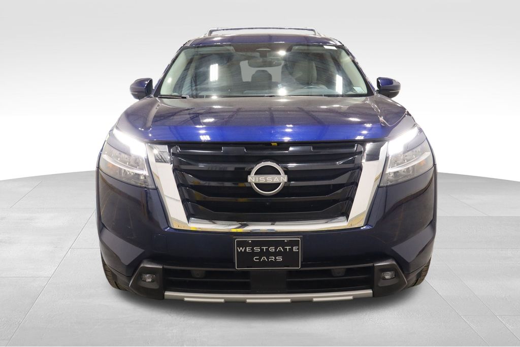 2022 Nissan Pathfinder SL photo 2
