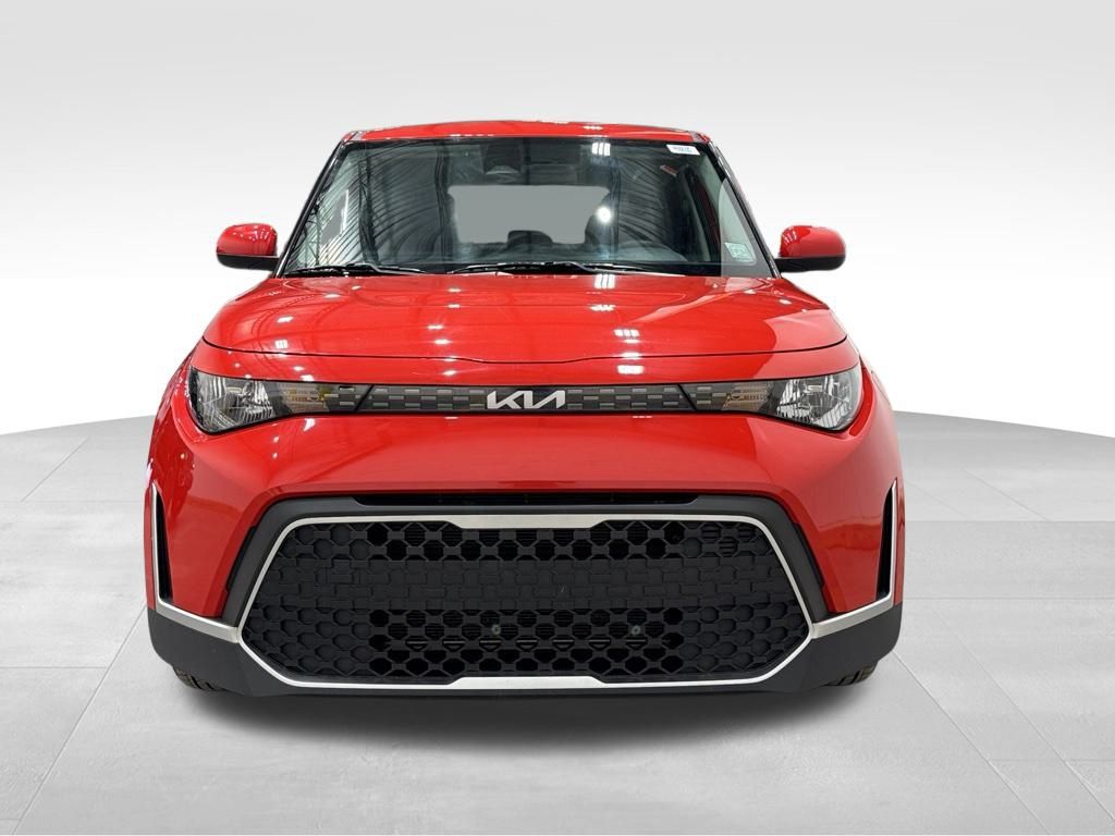 2023 Kia Soul LX photo 2