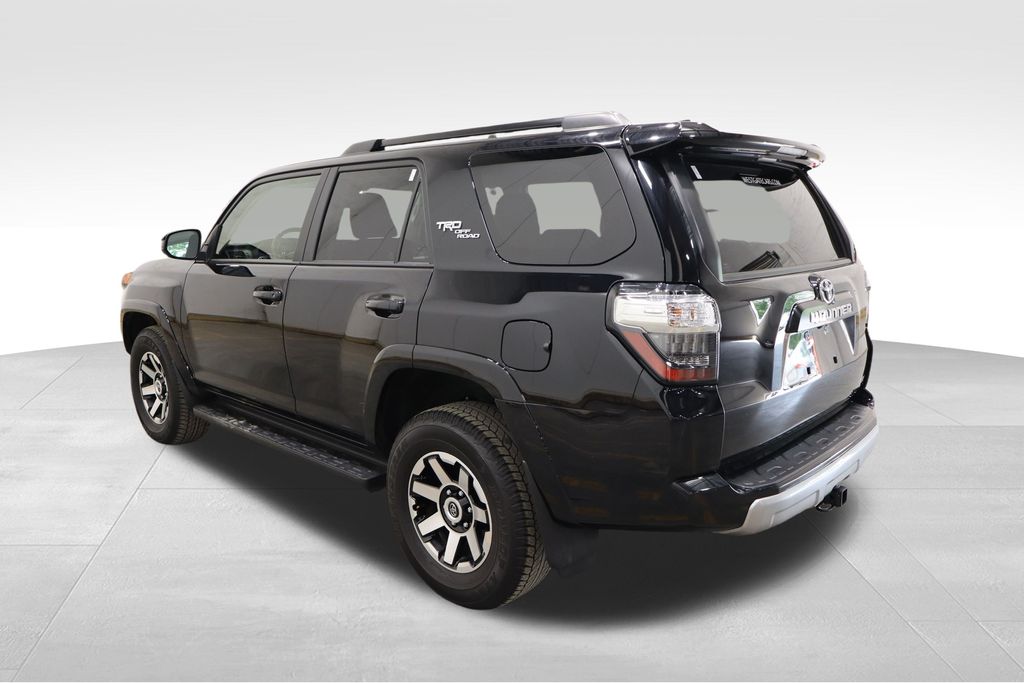 2024 Toyota 4Runner TRD Off-Road photo 3