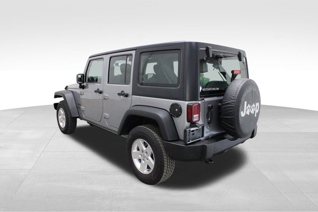 2016 Jeep Wrangler Unlimited Sport RHD photo 4
