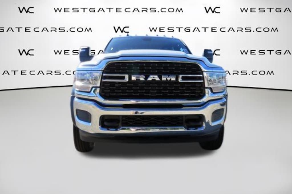 New 2024 Ram 4500 Chassis Cab 4500 SLT CHASSIS CREW CAB 4X4 60' CA Pickup