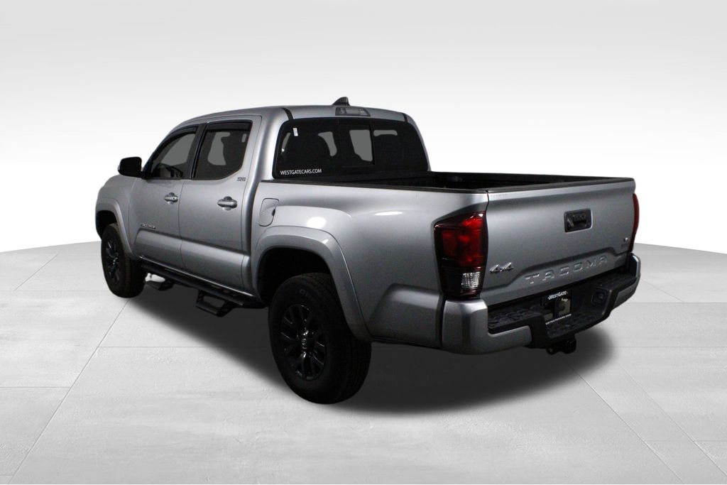 2022 Toyota Tacoma SR5 photo 3