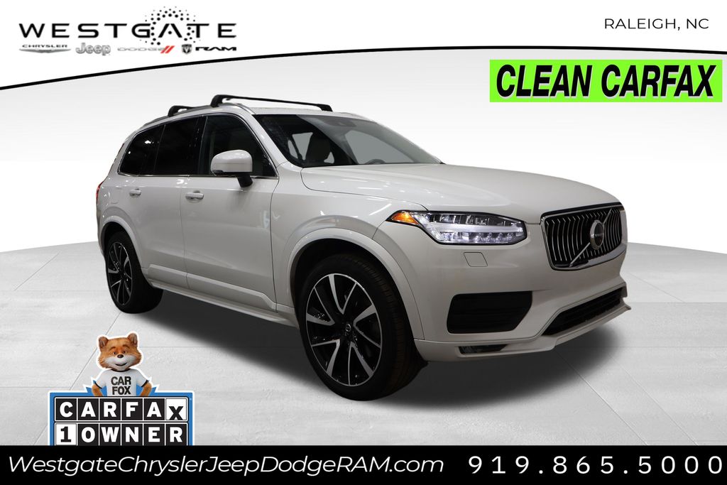 2022 Volvo XC90 Momentum