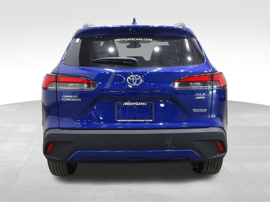 2022 Toyota Corolla Cross XLE photo 4