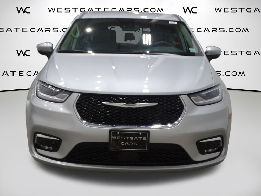 Used 2023 Chrysler Pacifica Touring L Van Passenger Van