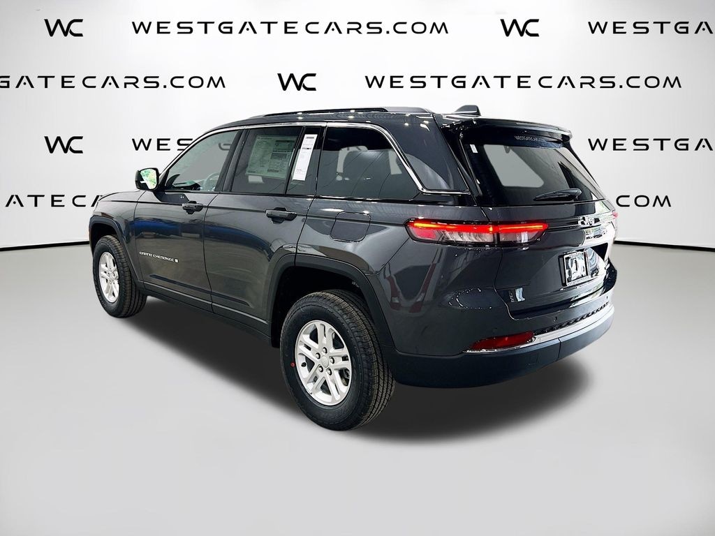 New 2025 Jeep Grand Cherokee LAREDO 4X2 Sport Utility