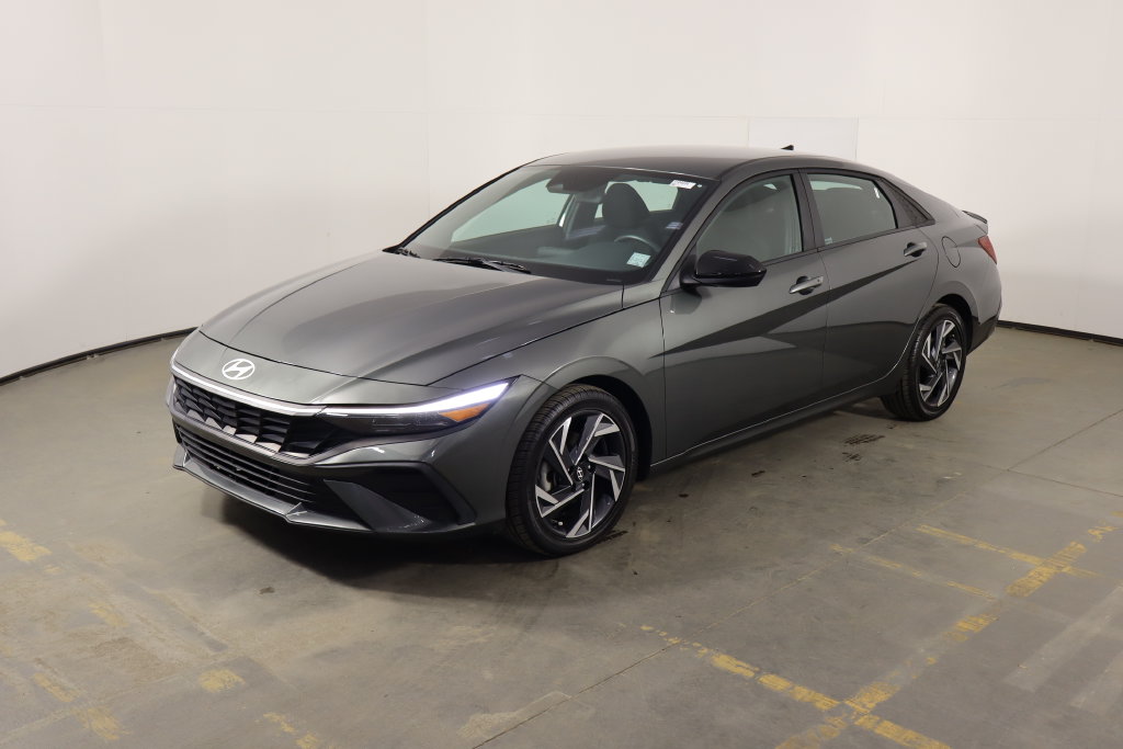 Used 2025 Hyundai Elantra SEL Sport Sedan