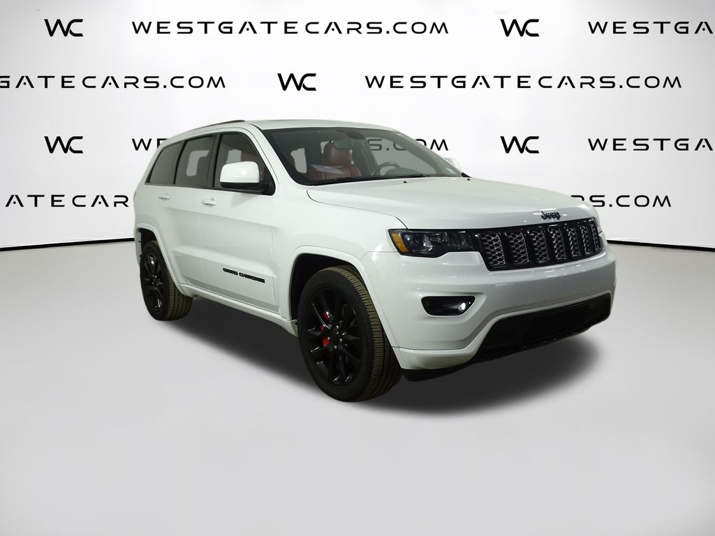 2018 Jeep Grand Cherokee Altitude's photo