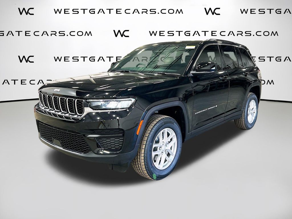 2025 Jeep Grand Cherokee Laredo's photo