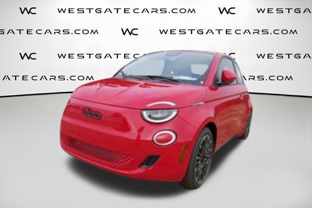 2024 Fiat 500e Red photo 2