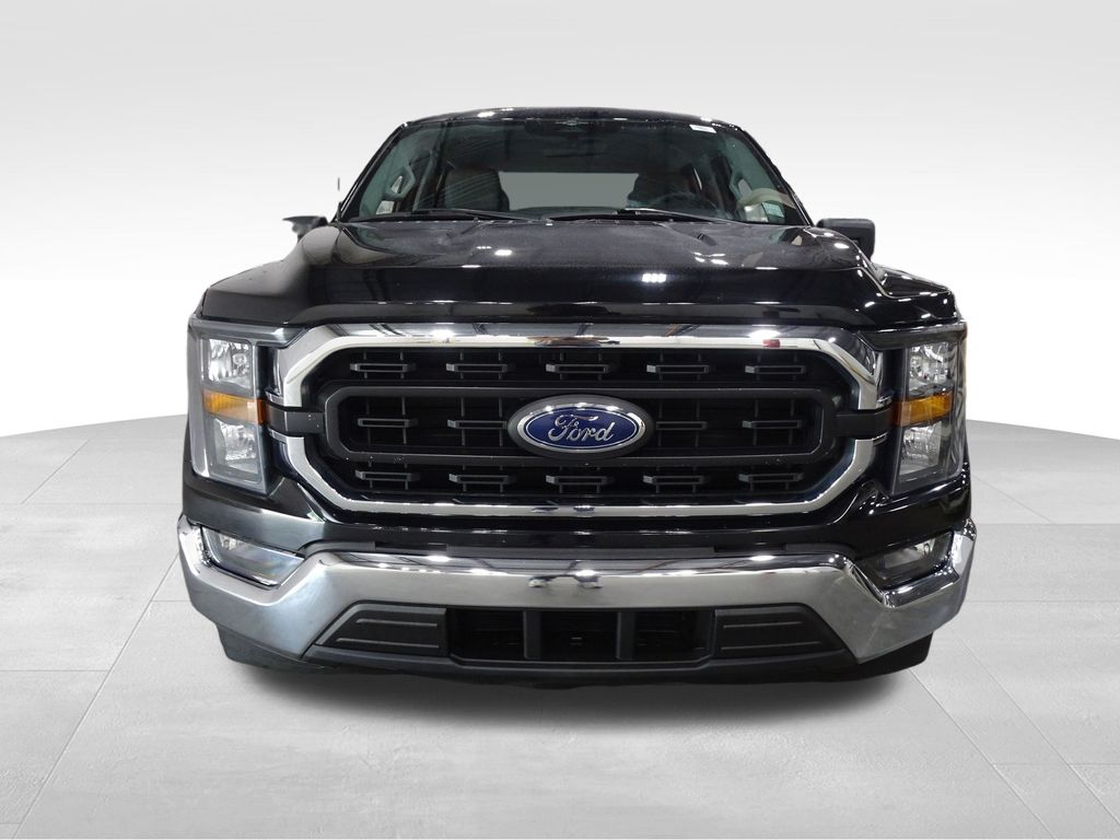 2023 Ford F-150 XLT photo 2