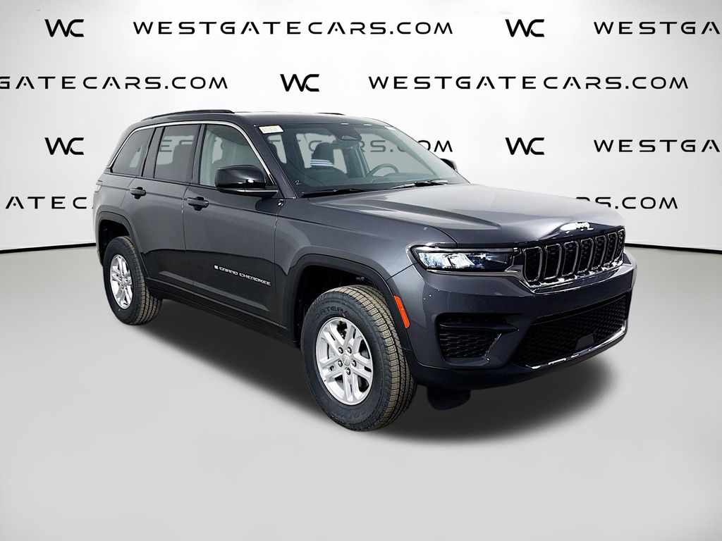 2025 Jeep Grand Cherokee Laredo's photo