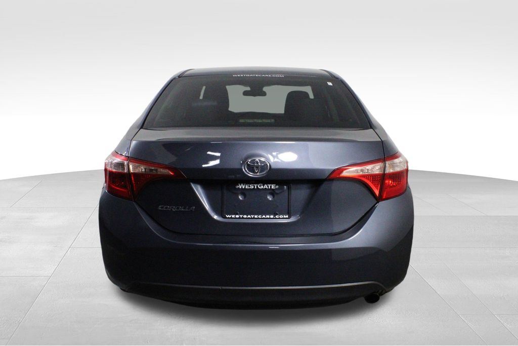 2018 Toyota Corolla L photo 3