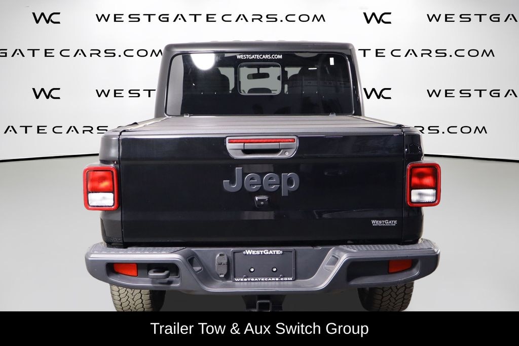 Used 2025 Jeep Gladiator Nighthawk Truck Crew Cab