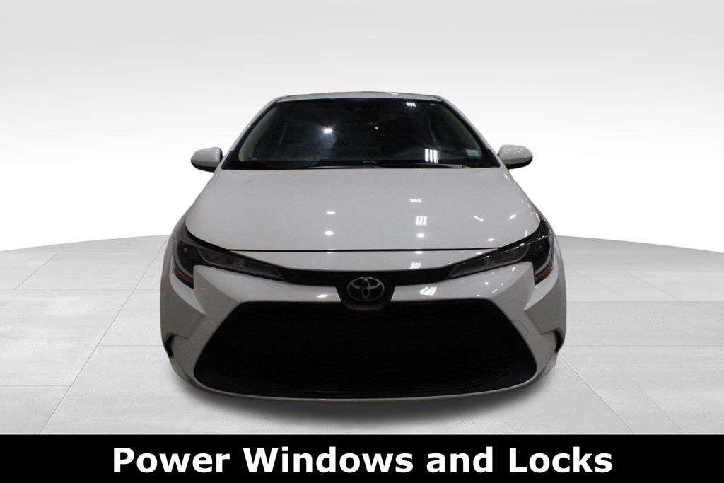 2020 Toyota Corolla LE photo 2