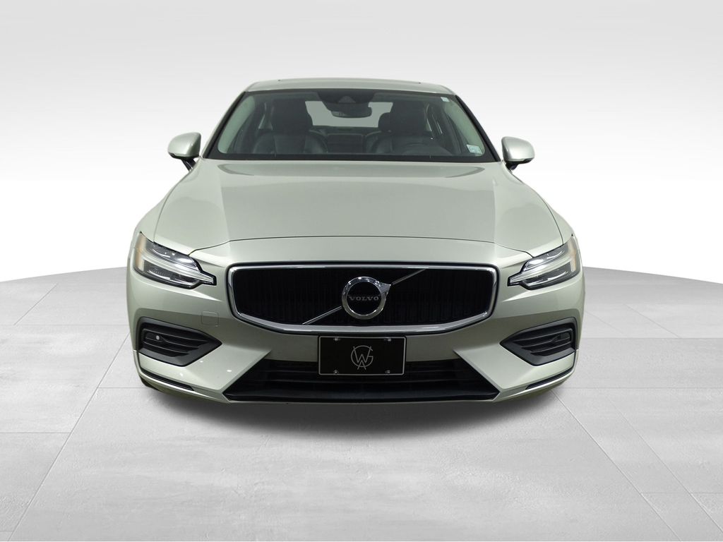 2019 Volvo S60 T5 Momentum photo 2