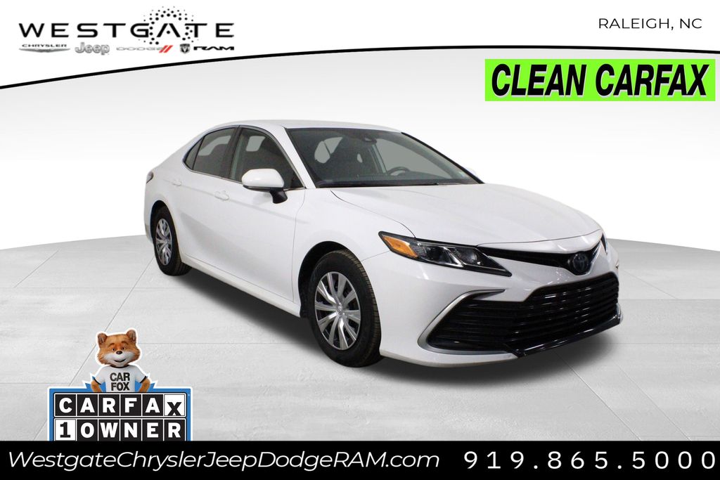 2022 Toyota Camry LE