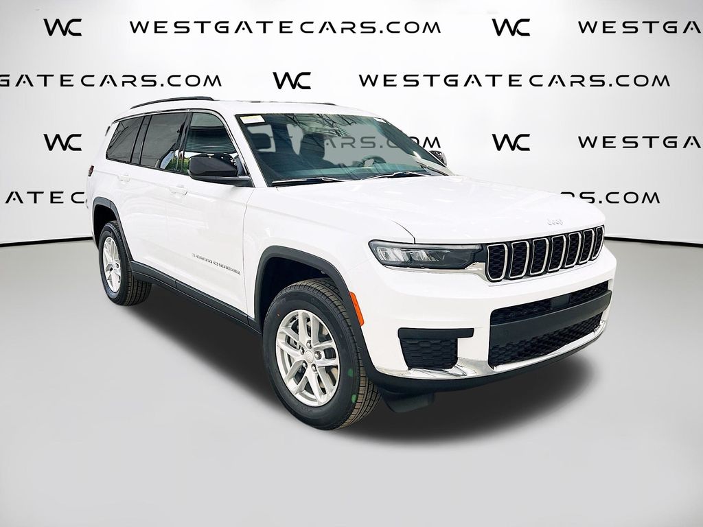 2025 Jeep Grand Cherokee L Laredo's photo